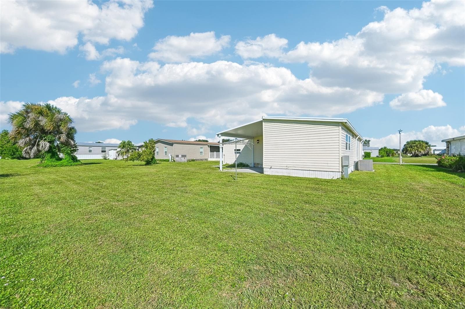 Rear/side elevation - 8455 ALBATROSS LN, ENGLEWOOD