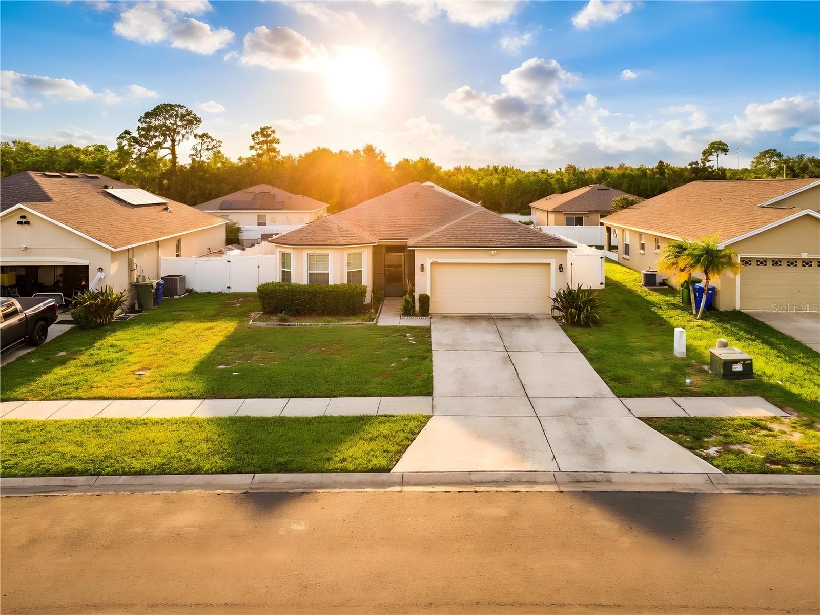 Single Family Residence at 1085 BRENTON MANOR DR, WINTER HAVEN, photo 3 of 40