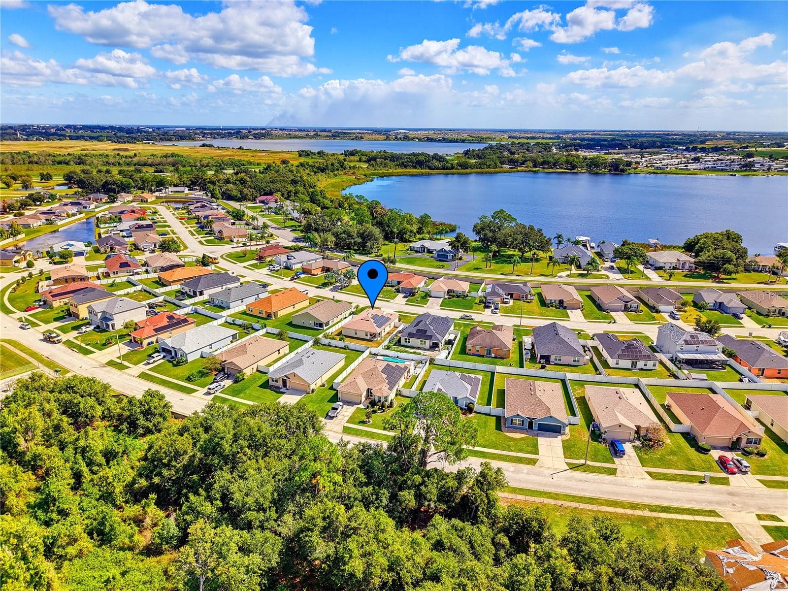 Single Family Residence at 1085 BRENTON MANOR DR, WINTER HAVEN, photo 5 of 40