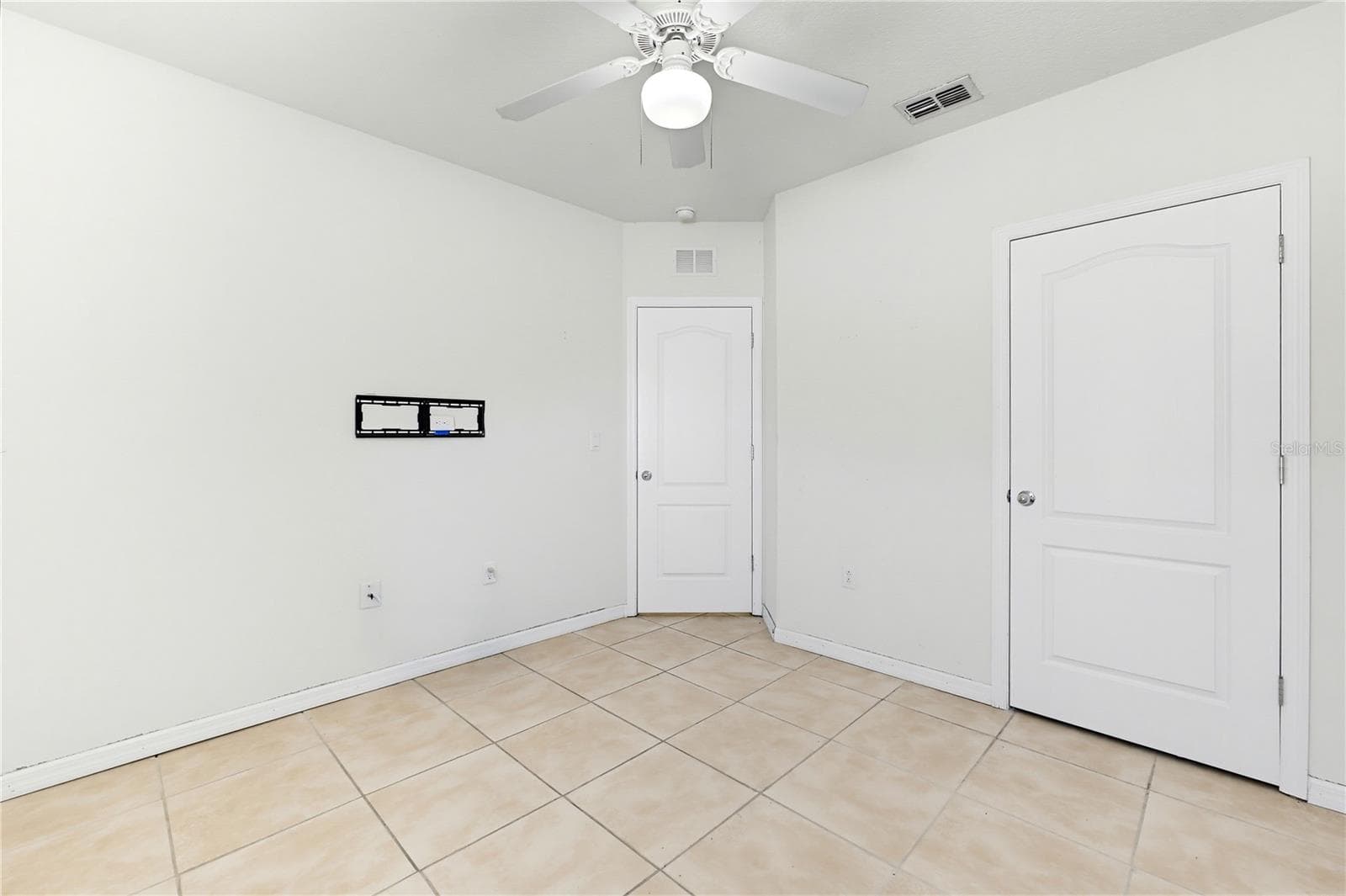 Bedroom 2 - 1085 BRENTON MANOR DR, WINTER HAVEN