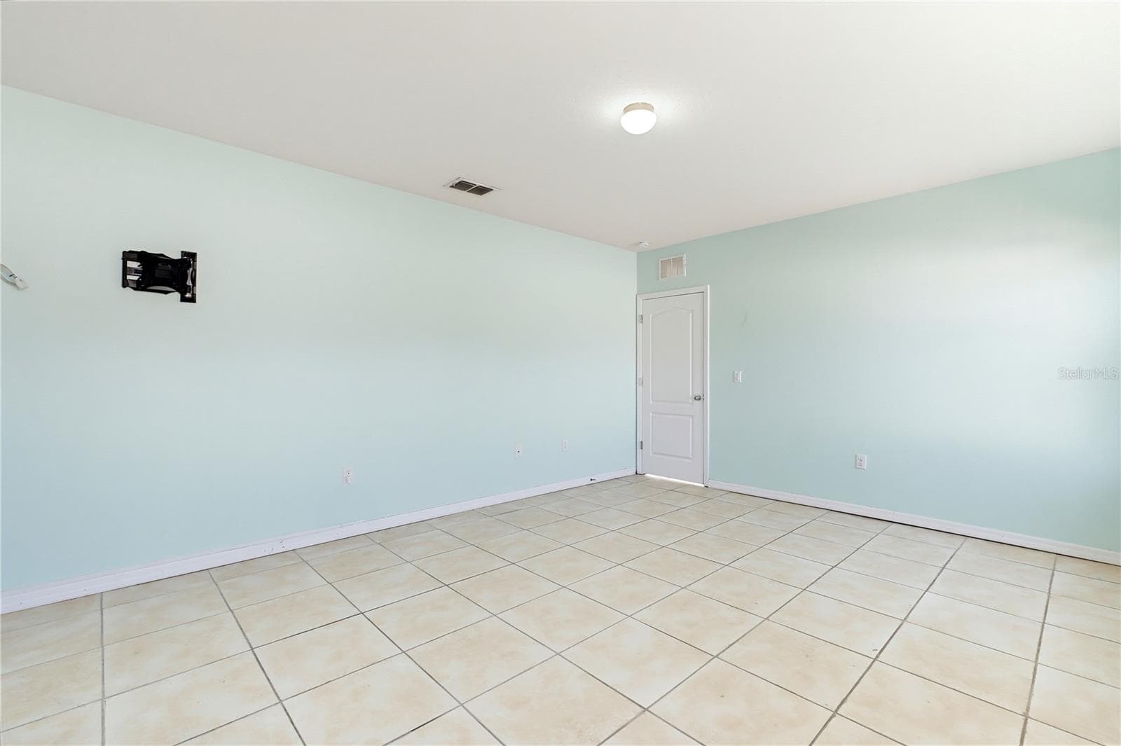 Primary Bedroom - 1085 BRENTON MANOR DR, WINTER HAVEN