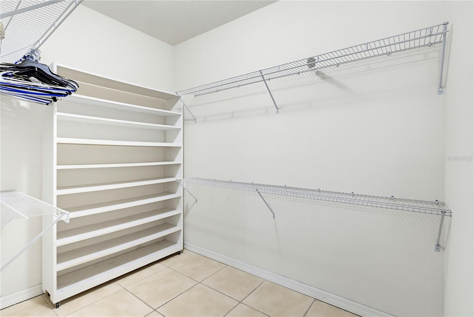 Walking Closet - 1085 BRENTON MANOR DR, WINTER HAVEN