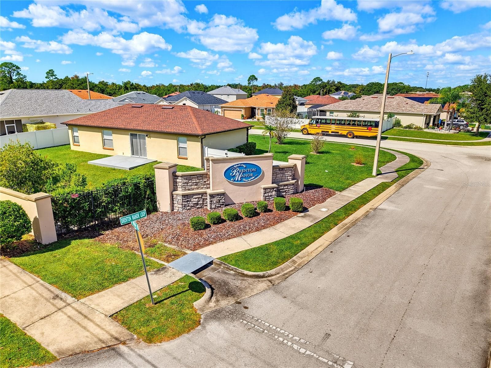 Single Family Residence at 1085 BRENTON MANOR DR, WINTER HAVEN, photo 38 of 40