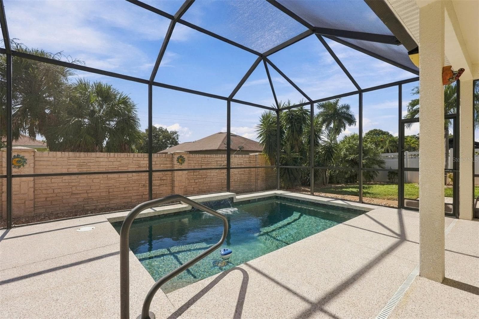 Single Family Residence at 318 65TH AVE E, BRADENTON, photo 5 of 39