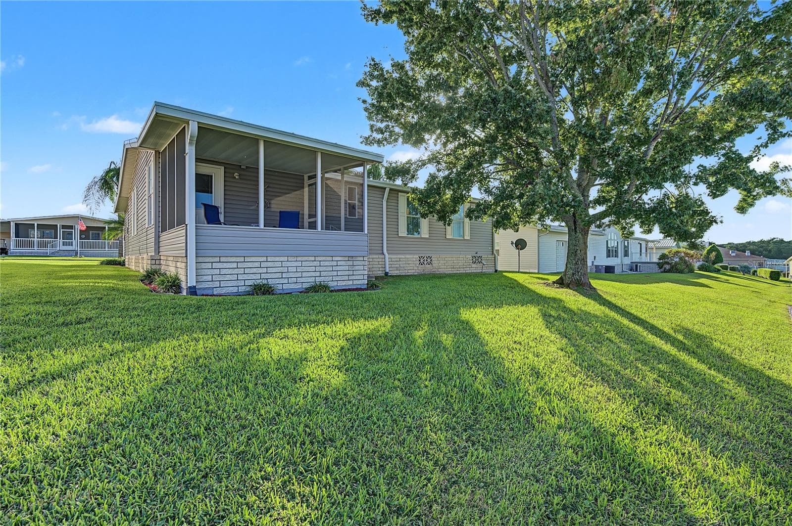 Manufactured Home at 37633 COREY LEWIS AVE, ZEPHYRHILLS, photo 10 of 55