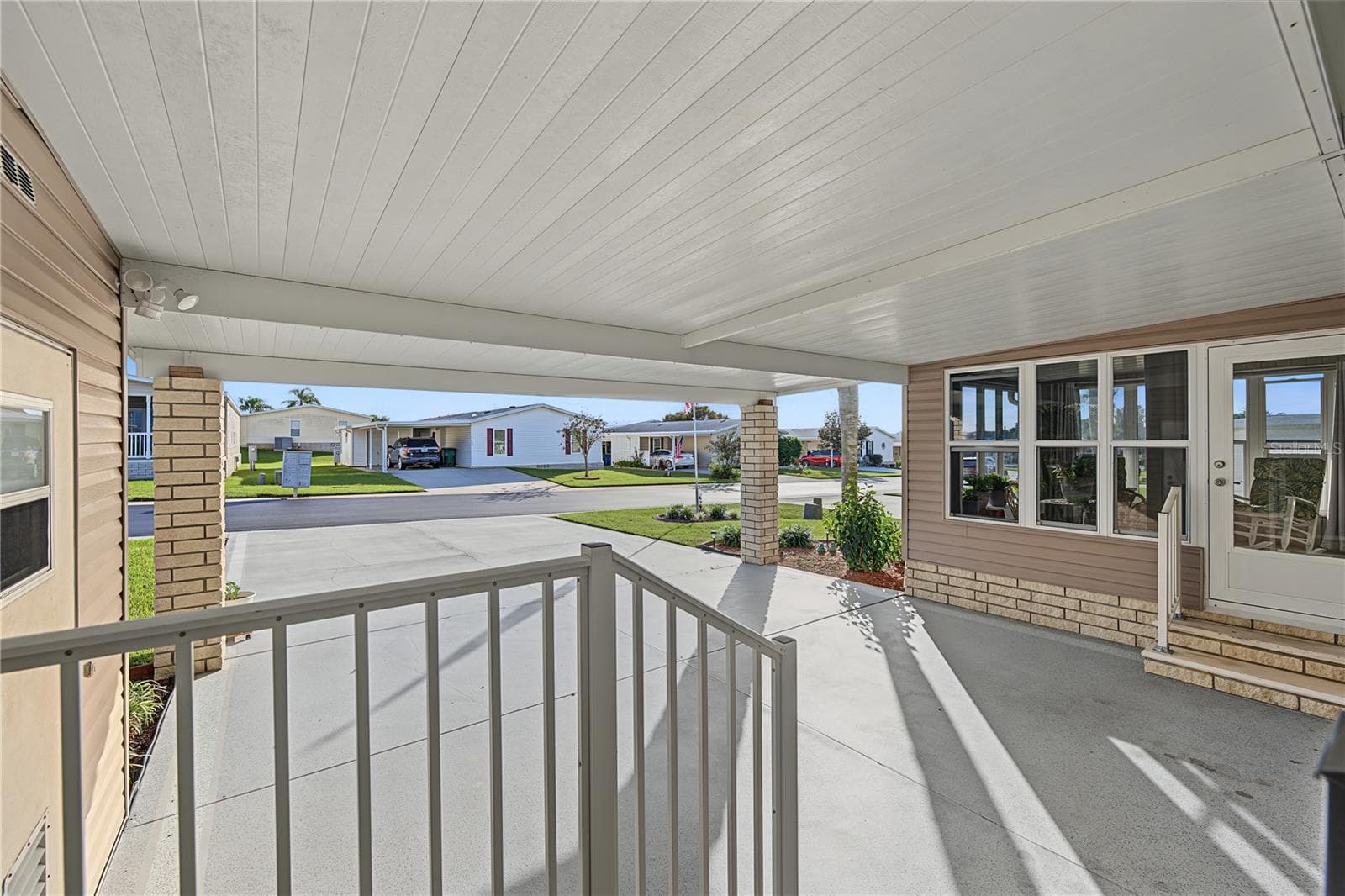 Manufactured Home at 37633 COREY LEWIS AVE, ZEPHYRHILLS, photo 12 of 55