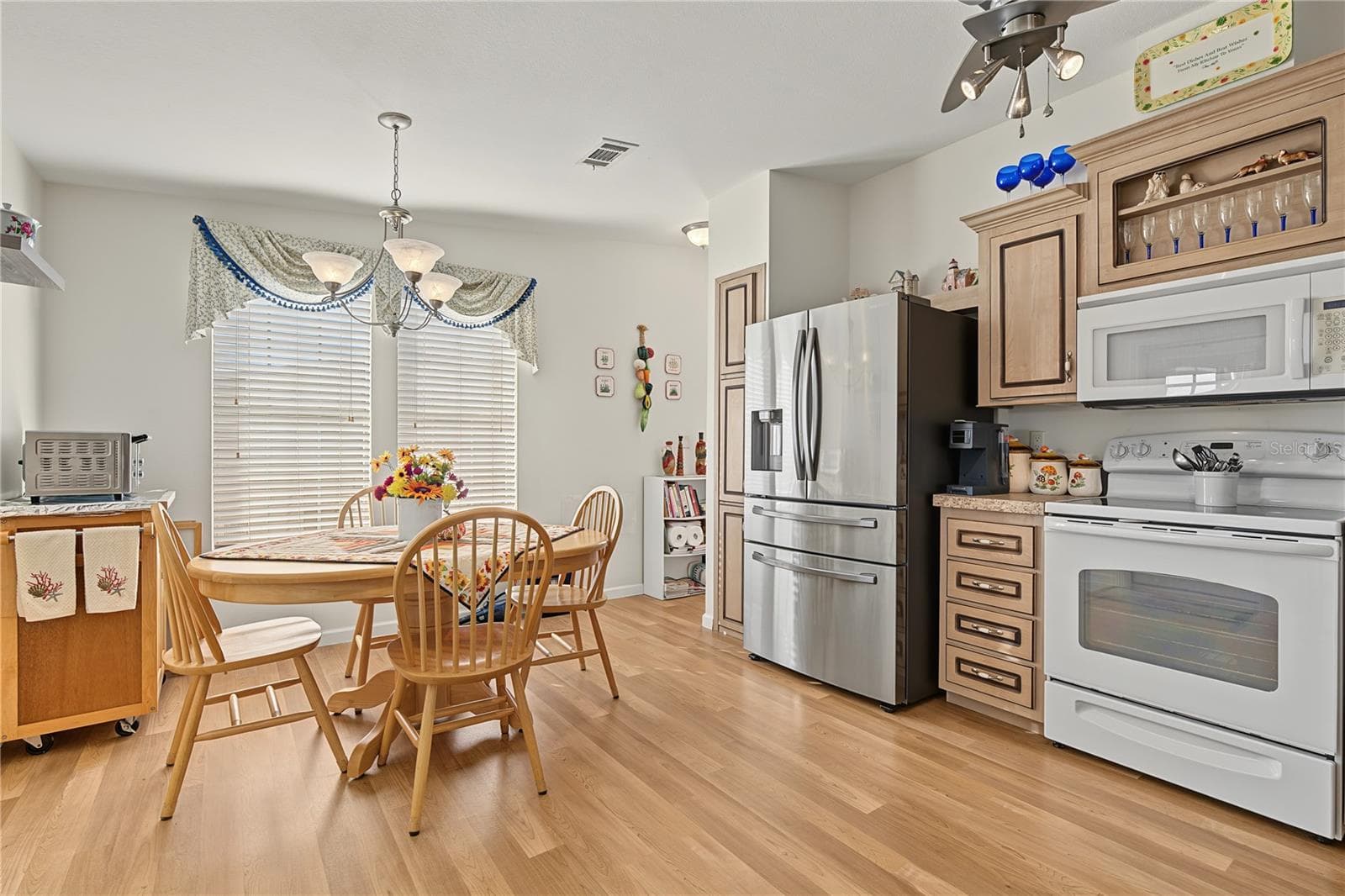 Manufactured Home at 37633 COREY LEWIS AVE, ZEPHYRHILLS, photo 17 of 55