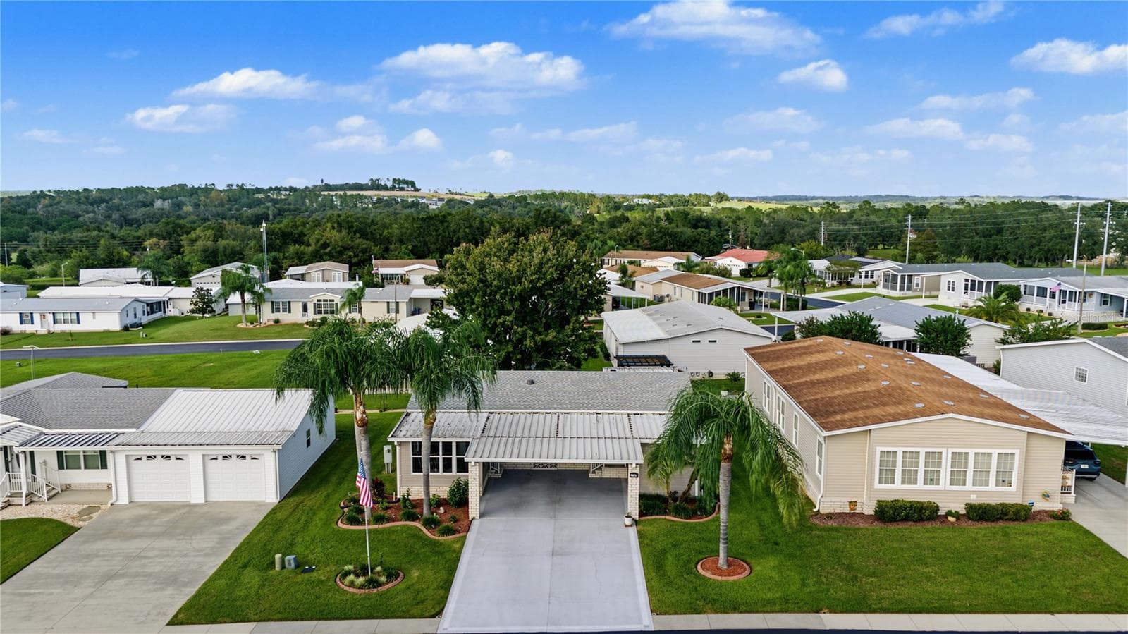 Manufactured Home at 37633 COREY LEWIS AVE, ZEPHYRHILLS, photo 37 of 55