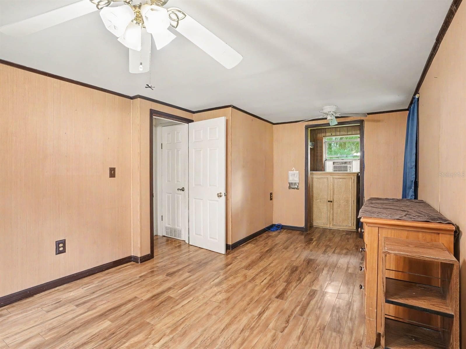 Generously Sized Bedroom with Wood Flooring, Multiple Windows & Closet Space - 3015 STRAWBERRY LN, LAKELAND