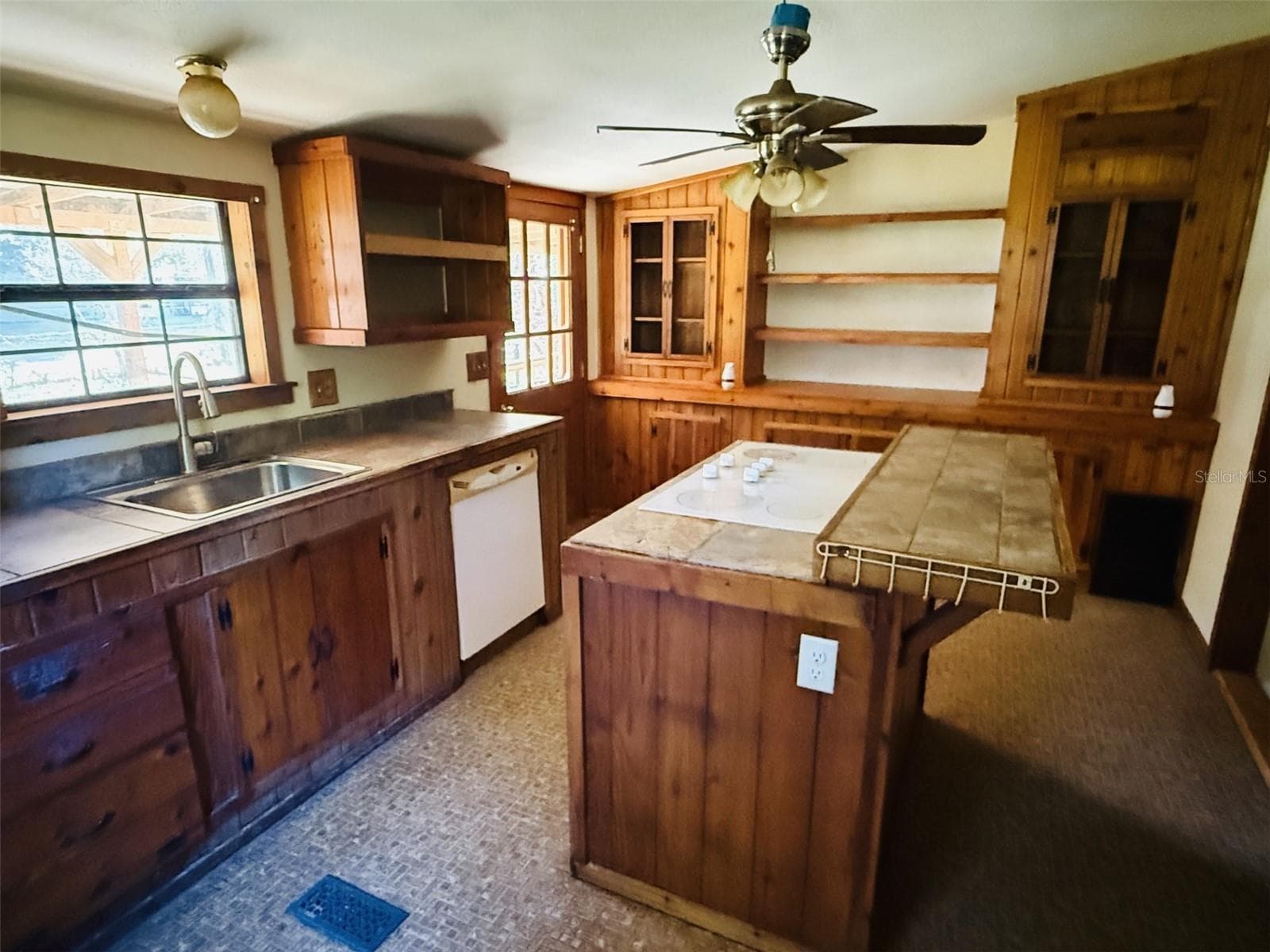 Manufactured Home at 9690 SE 38TH CT, BELLEVIEW, photo 10 of 20