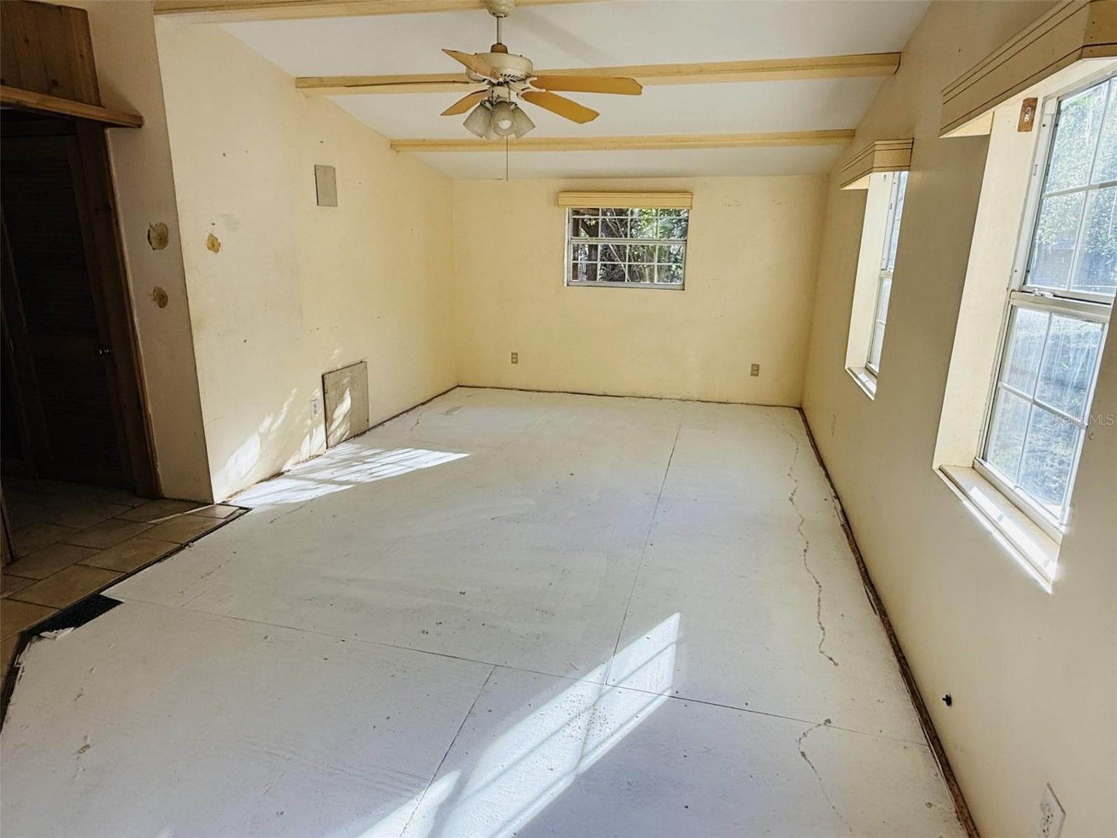 Manufactured Home at 9690 SE 38TH CT, BELLEVIEW, photo 15 of 20