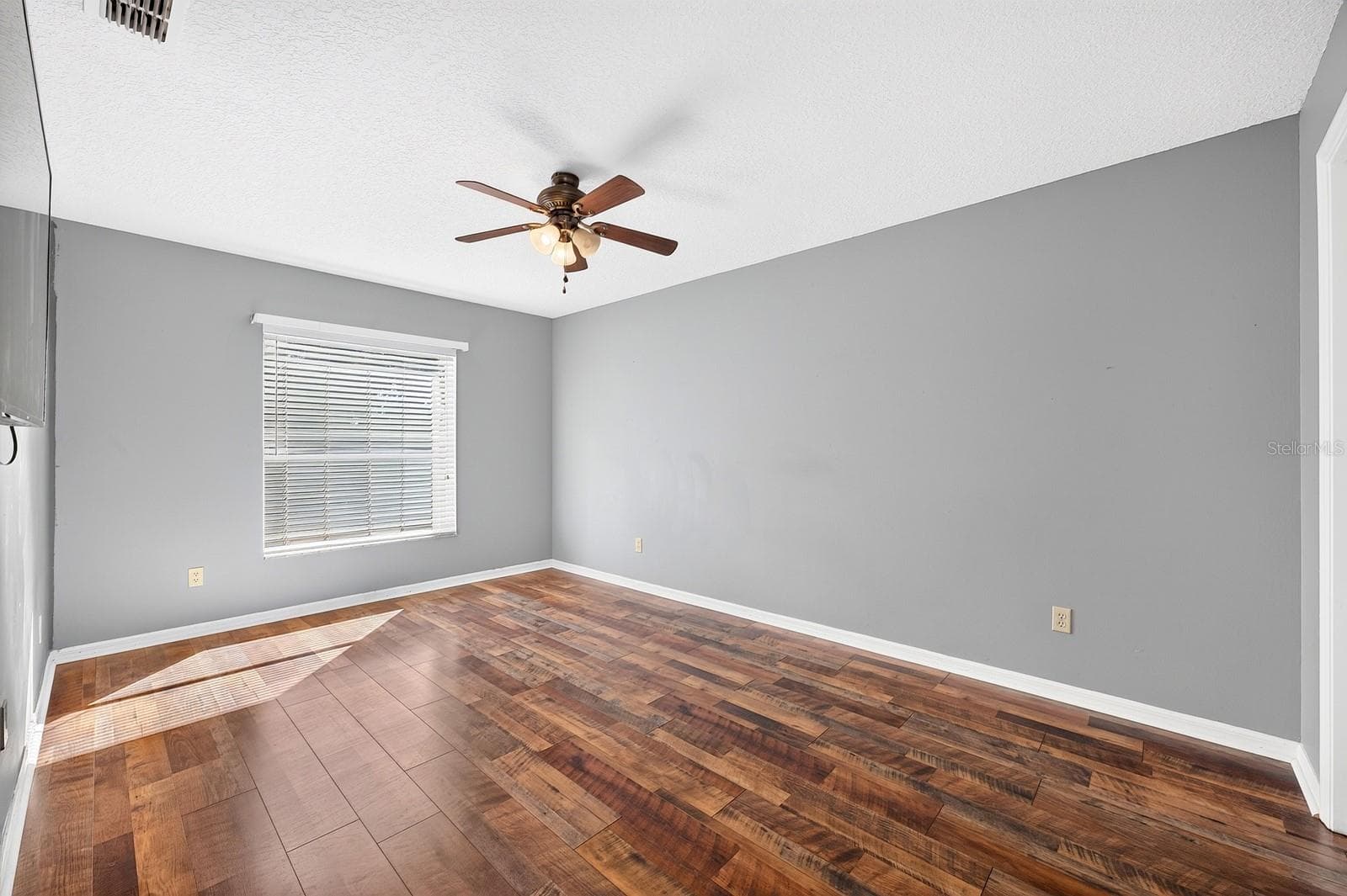 Second Bedroom. - 32919 INDIAN WOODS DR, LEESBURG