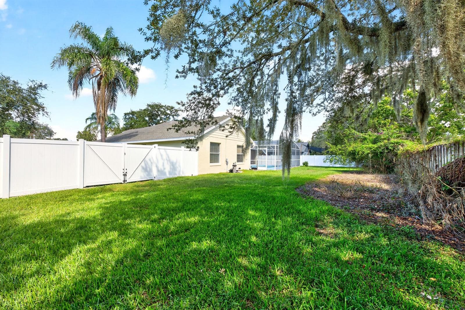.29 acre lot, fenced backyard. - 32919 INDIAN WOODS DR, LEESBURG