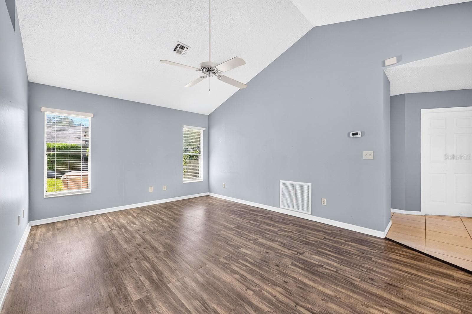 Family Room. - 32919 INDIAN WOODS DR, LEESBURG