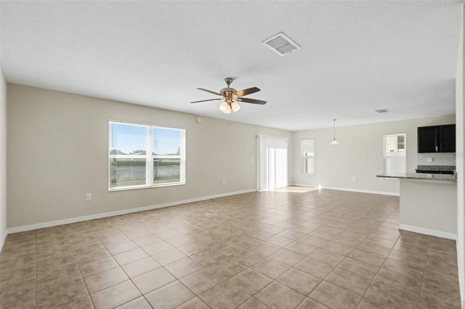 Single Family Residence at 10420 LAGUNA PLAINS DR, RIVERVIEW, photo 2 of 15