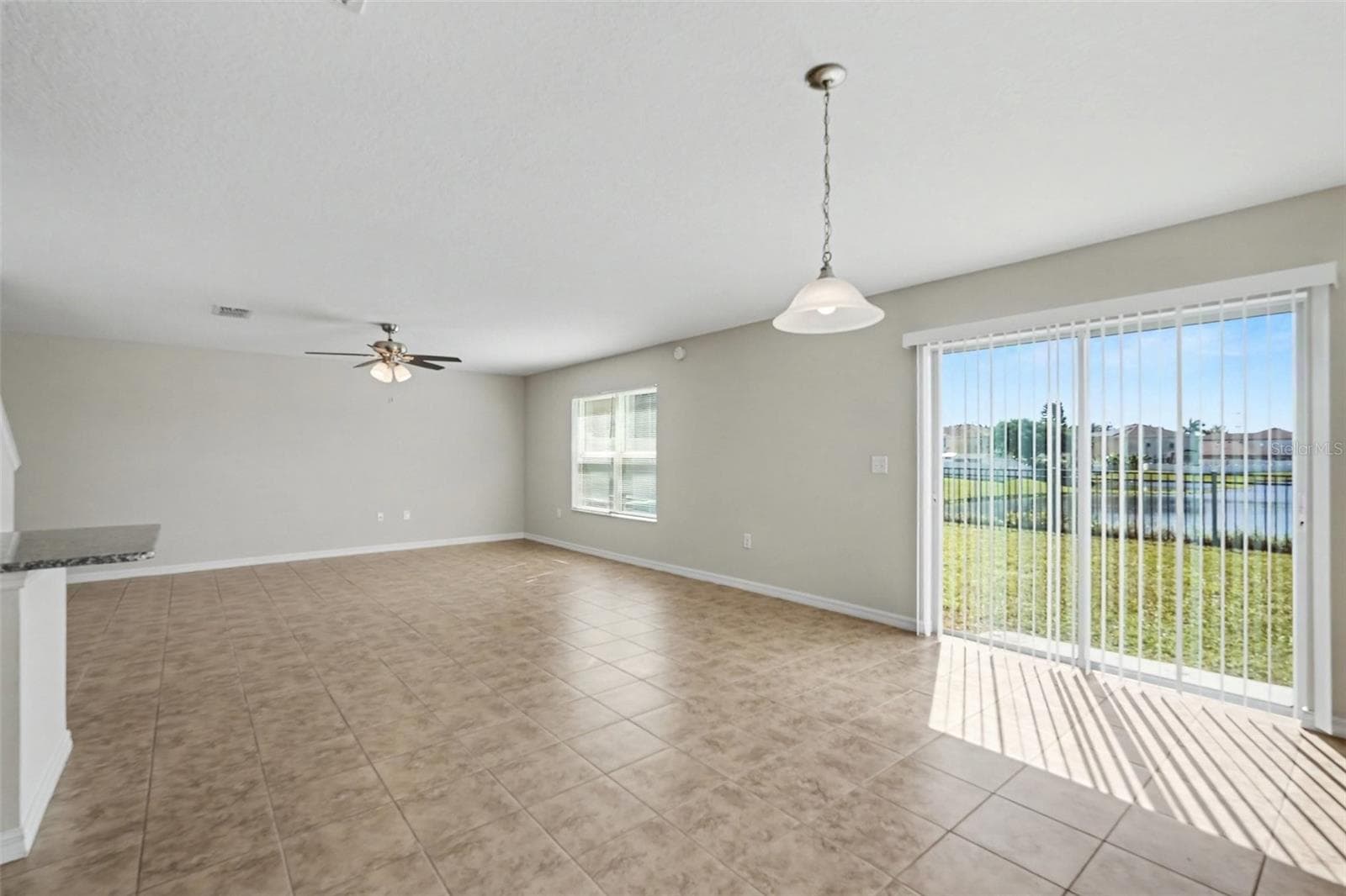 Single Family Residence at 10420 LAGUNA PLAINS DR, RIVERVIEW, photo 3 of 15