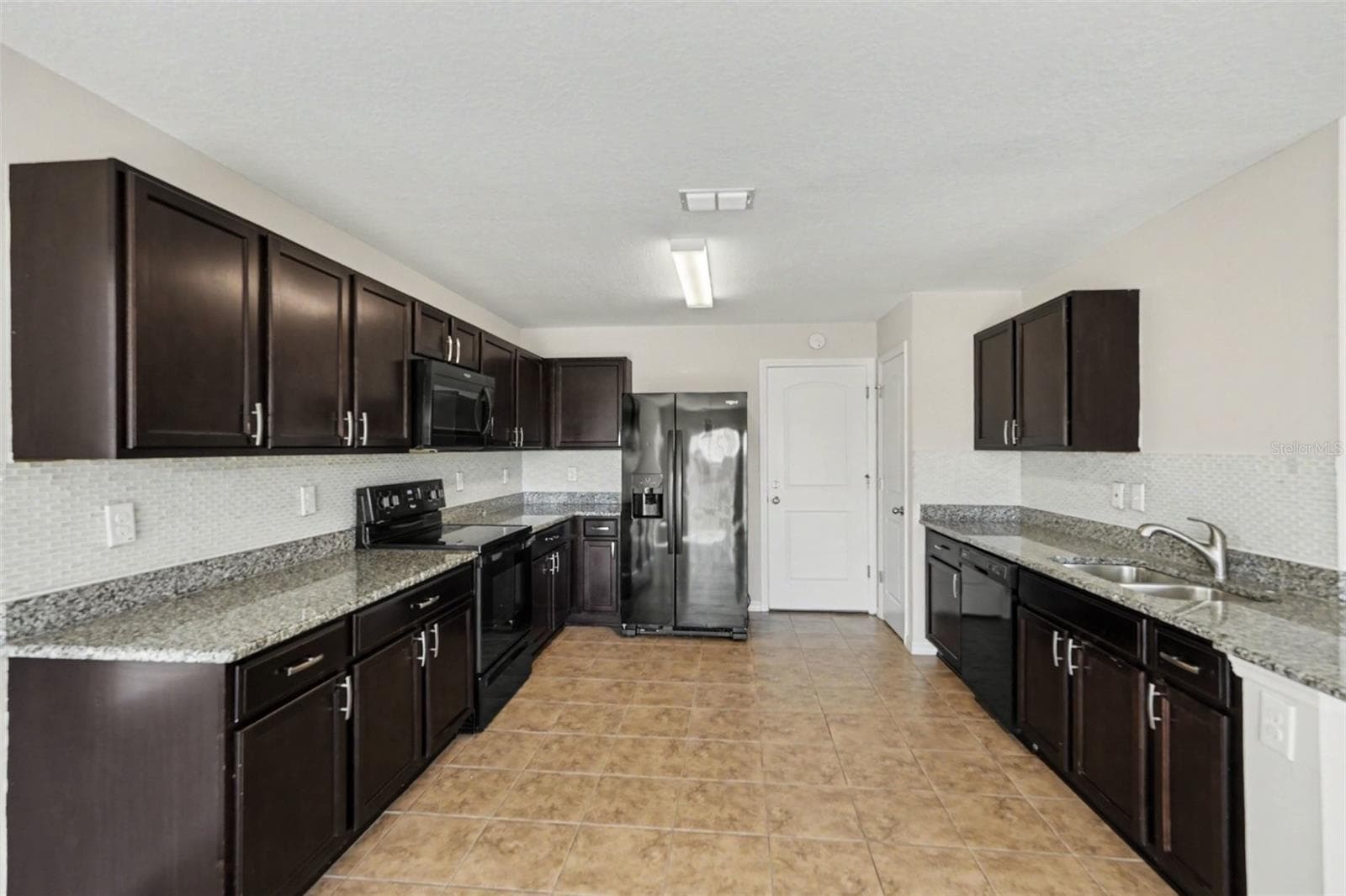 Single Family Residence at 10420 LAGUNA PLAINS DR, RIVERVIEW, photo 4 of 15