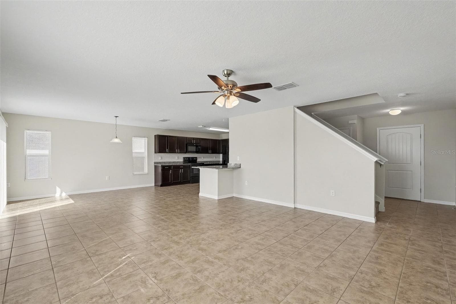 Single Family Residence at 10420 LAGUNA PLAINS DR, RIVERVIEW, photo 9 of 15