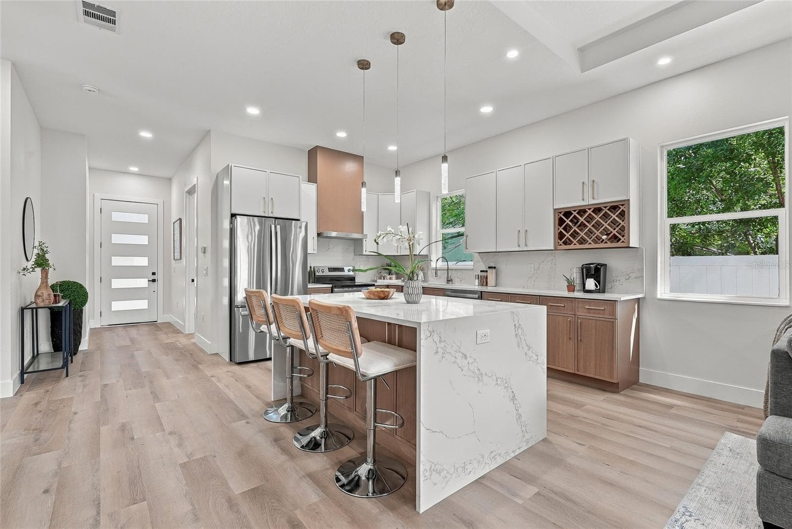 Single Family Residence at 1117 15TH AVE NW, LARGO, photo 6 of 36