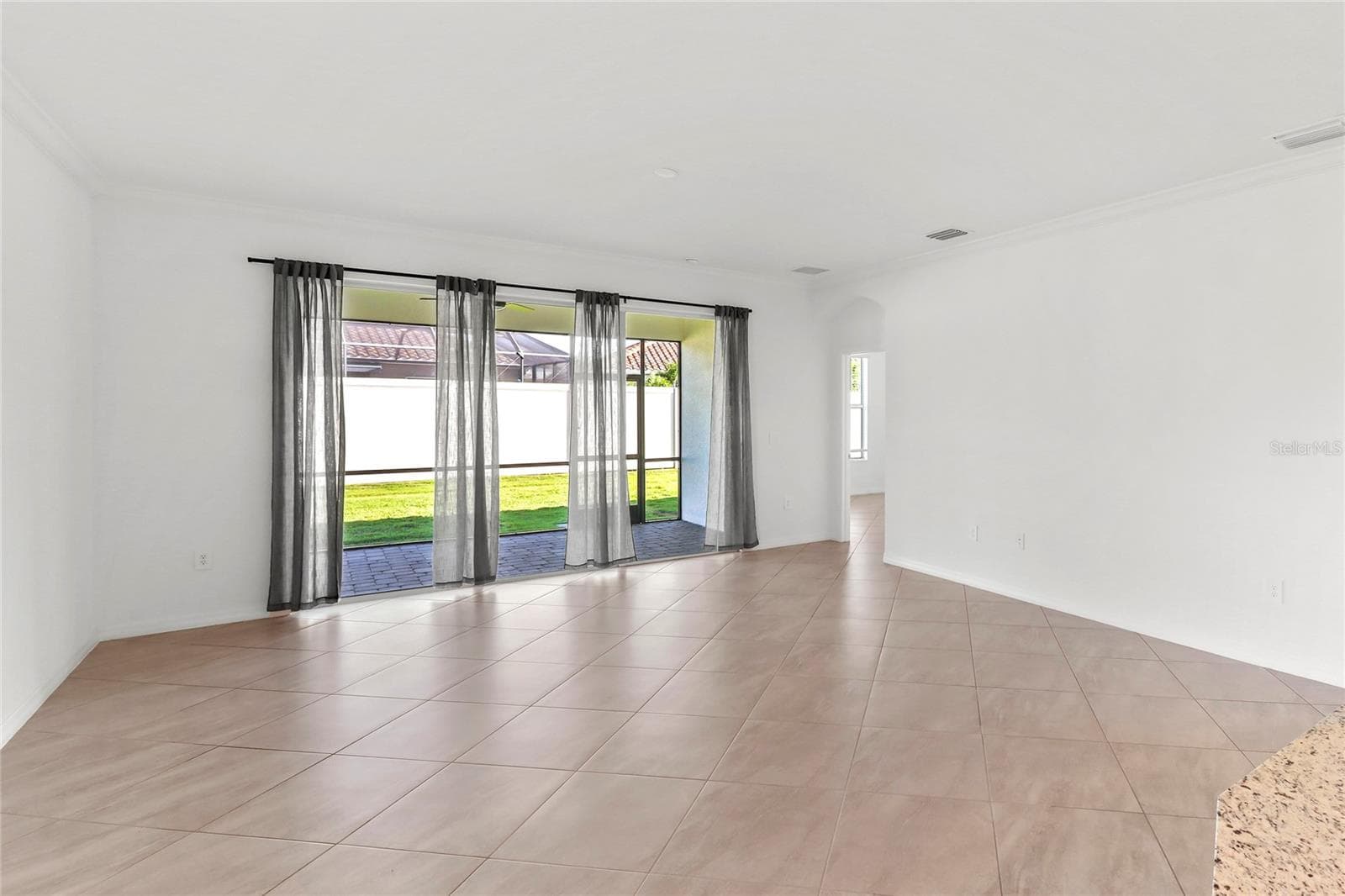 Great room - 2501 AVOLET CT, LAKEWOOD RANCH