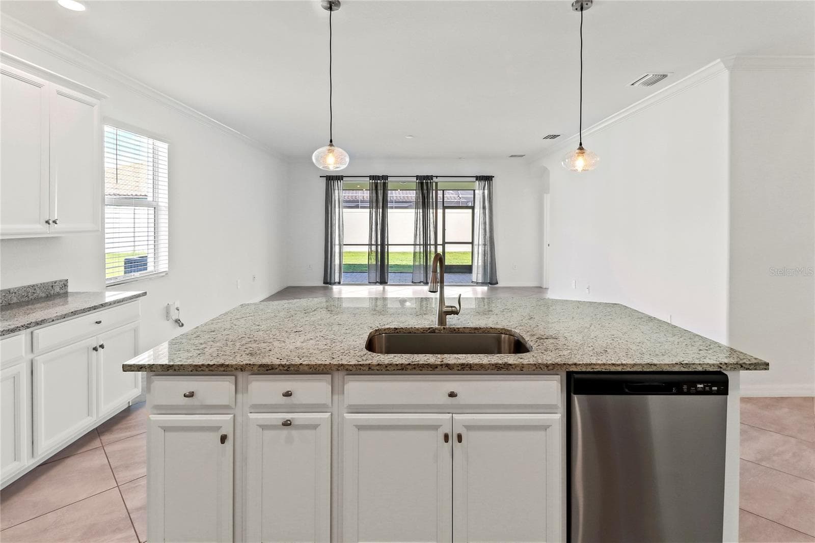 Kitchen - 2501 AVOLET CT, LAKEWOOD RANCH