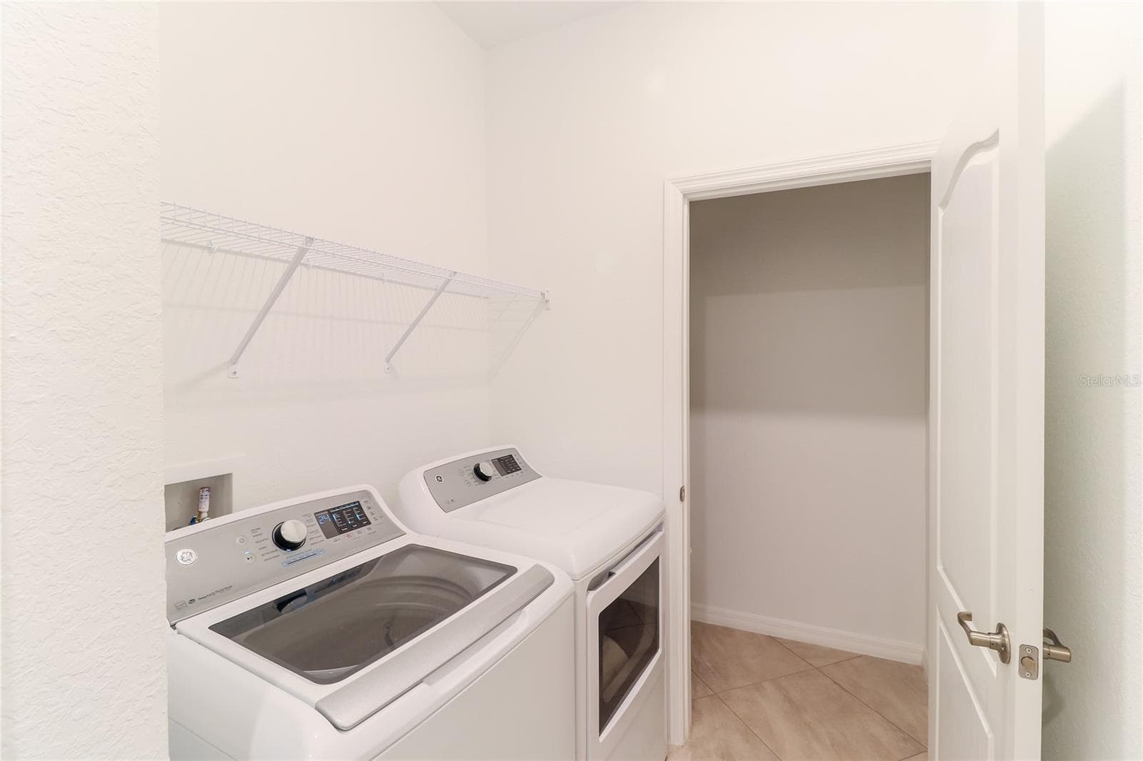 Laundry room - 2501 AVOLET CT, LAKEWOOD RANCH