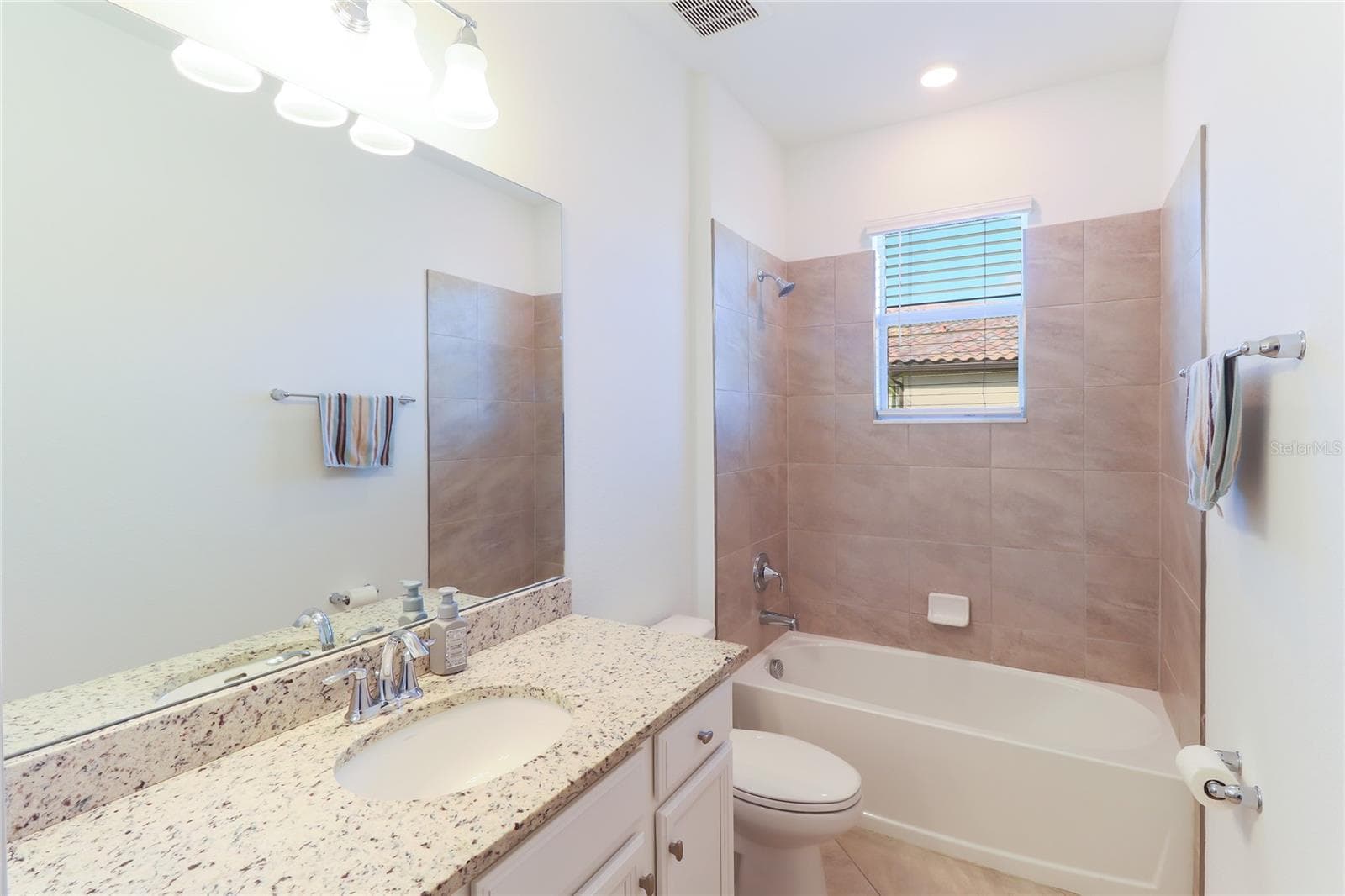 Guest bathroom - 2501 AVOLET CT, LAKEWOOD RANCH