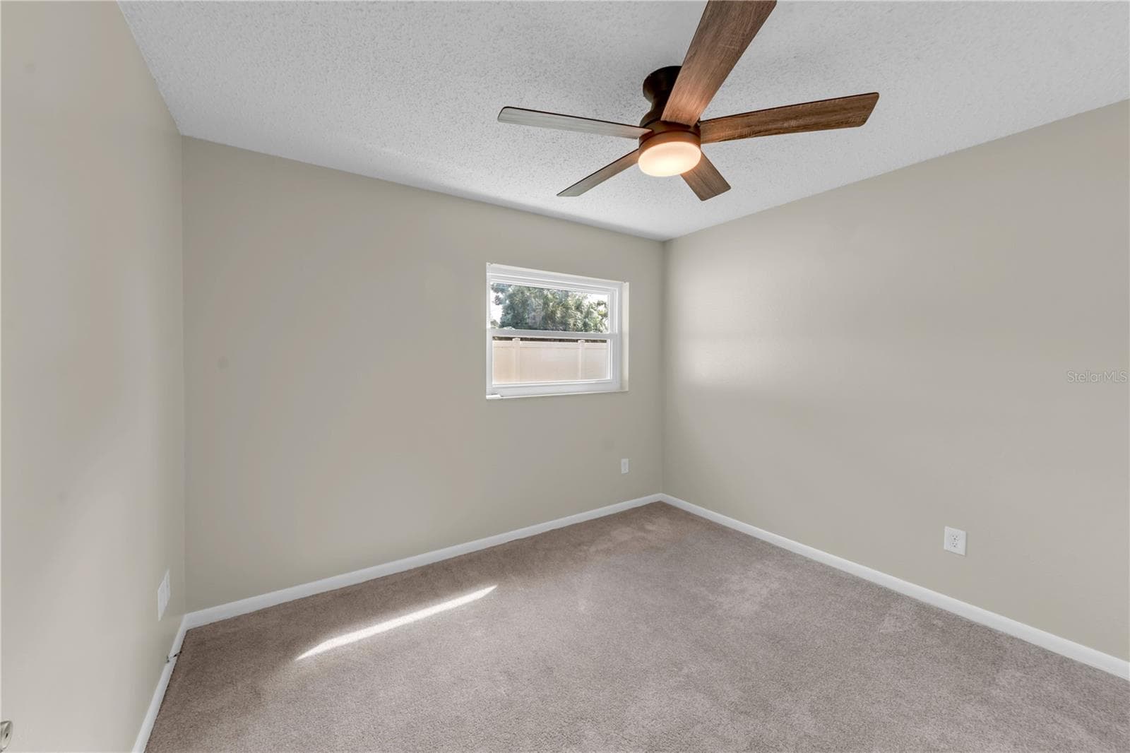 Bedroom 3 - new carpet - 9602 HIDDEN OAKS CIR, TAMPA