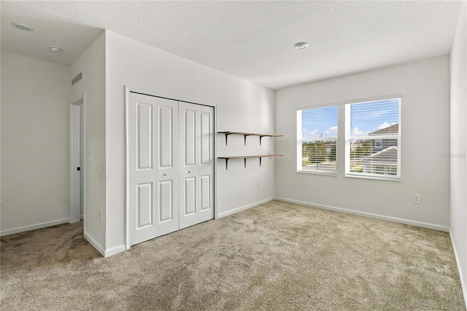 Upstair Den/Office space - 6459 PINE FORK ALY, ST CLOUD
