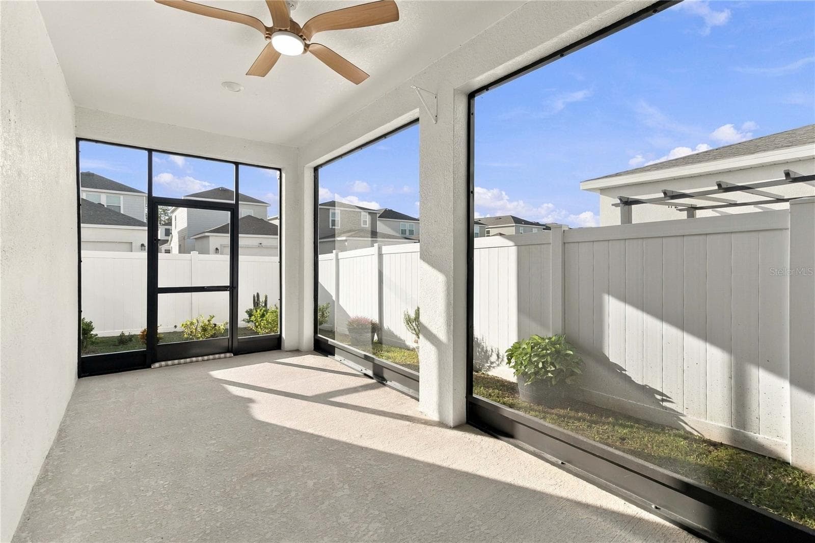 Screened Lanai - 6459 PINE FORK ALY, ST CLOUD