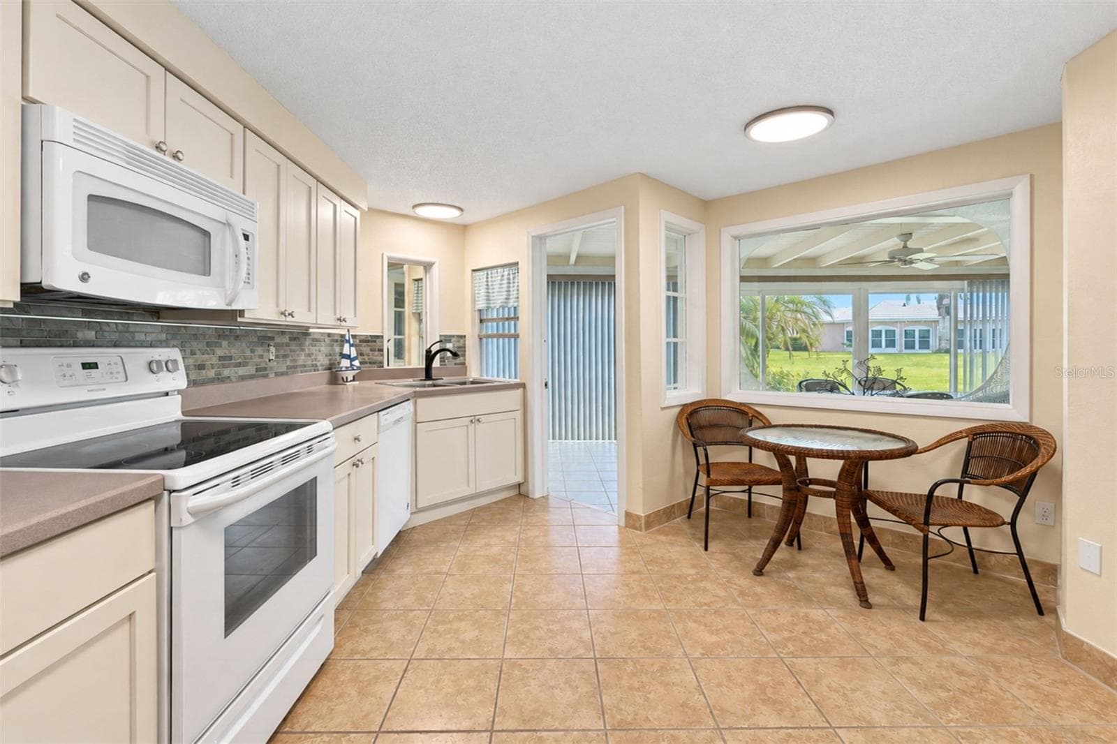 Kitchen - 21 OAKWOOD DR N #21, ENGLEWOOD