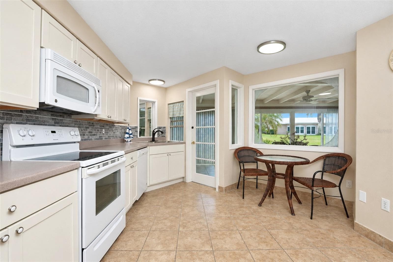 Kitchen - 21 OAKWOOD DR N #21, ENGLEWOOD