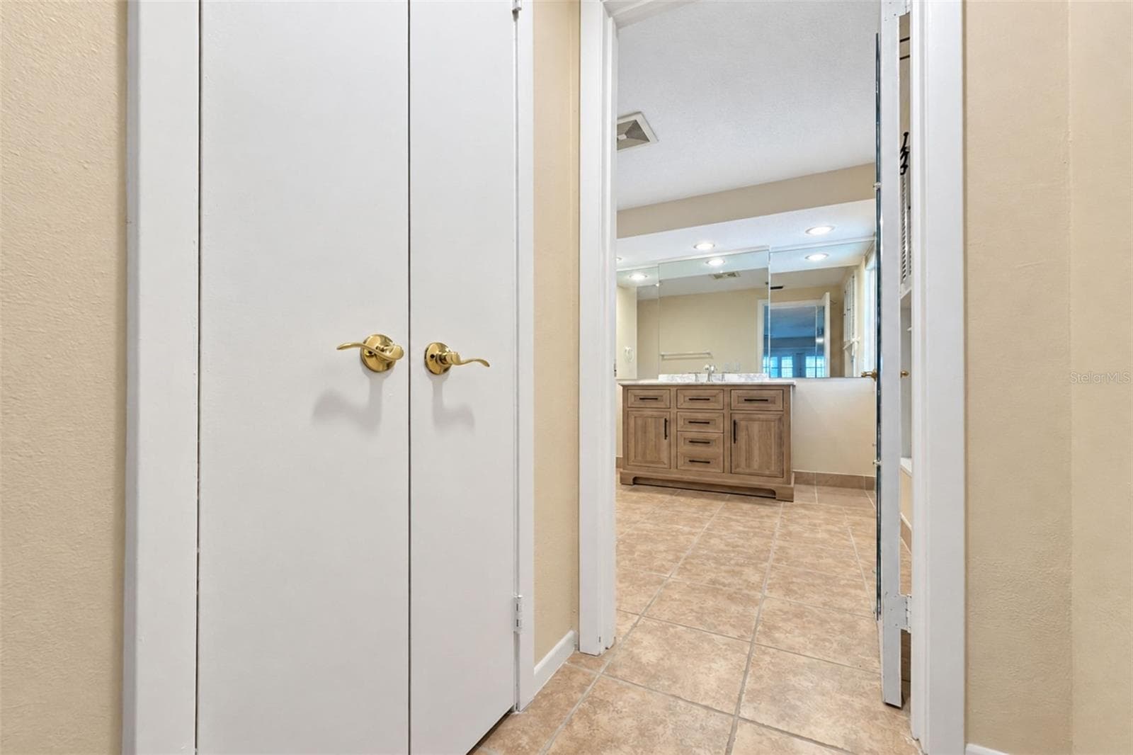 Primary Bedroom - Primary Bathroom - 21 OAKWOOD DR N #21, ENGLEWOOD