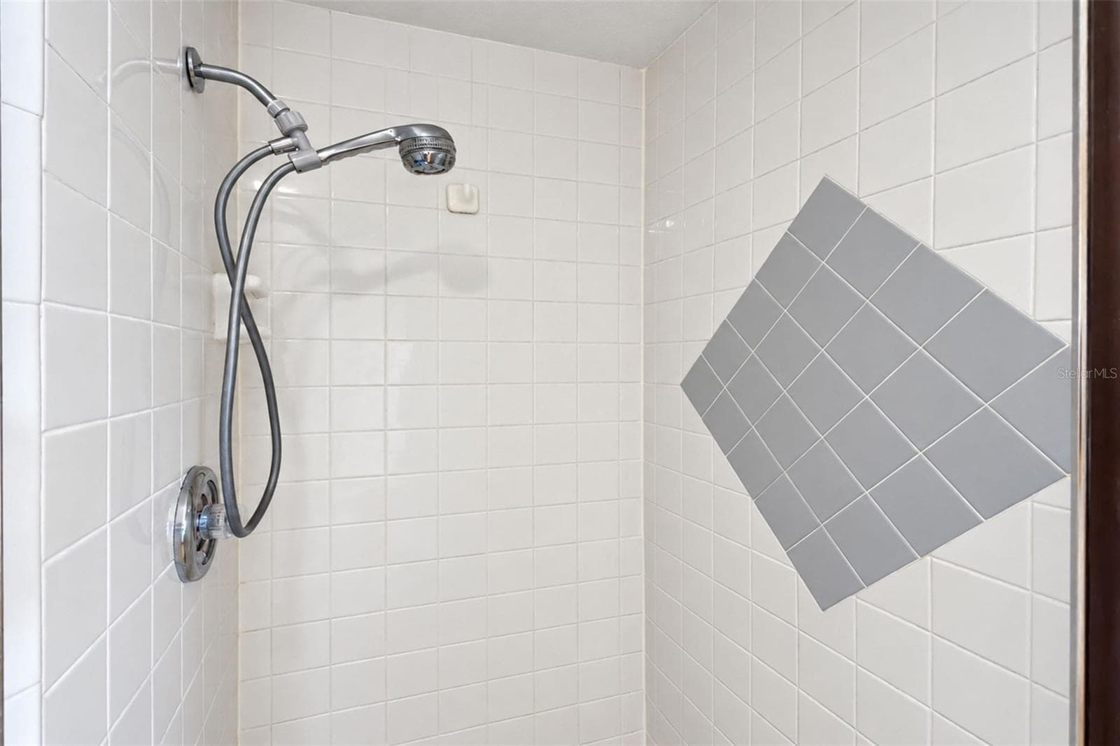 Bathroom 2 - 21 OAKWOOD DR N #21, ENGLEWOOD
