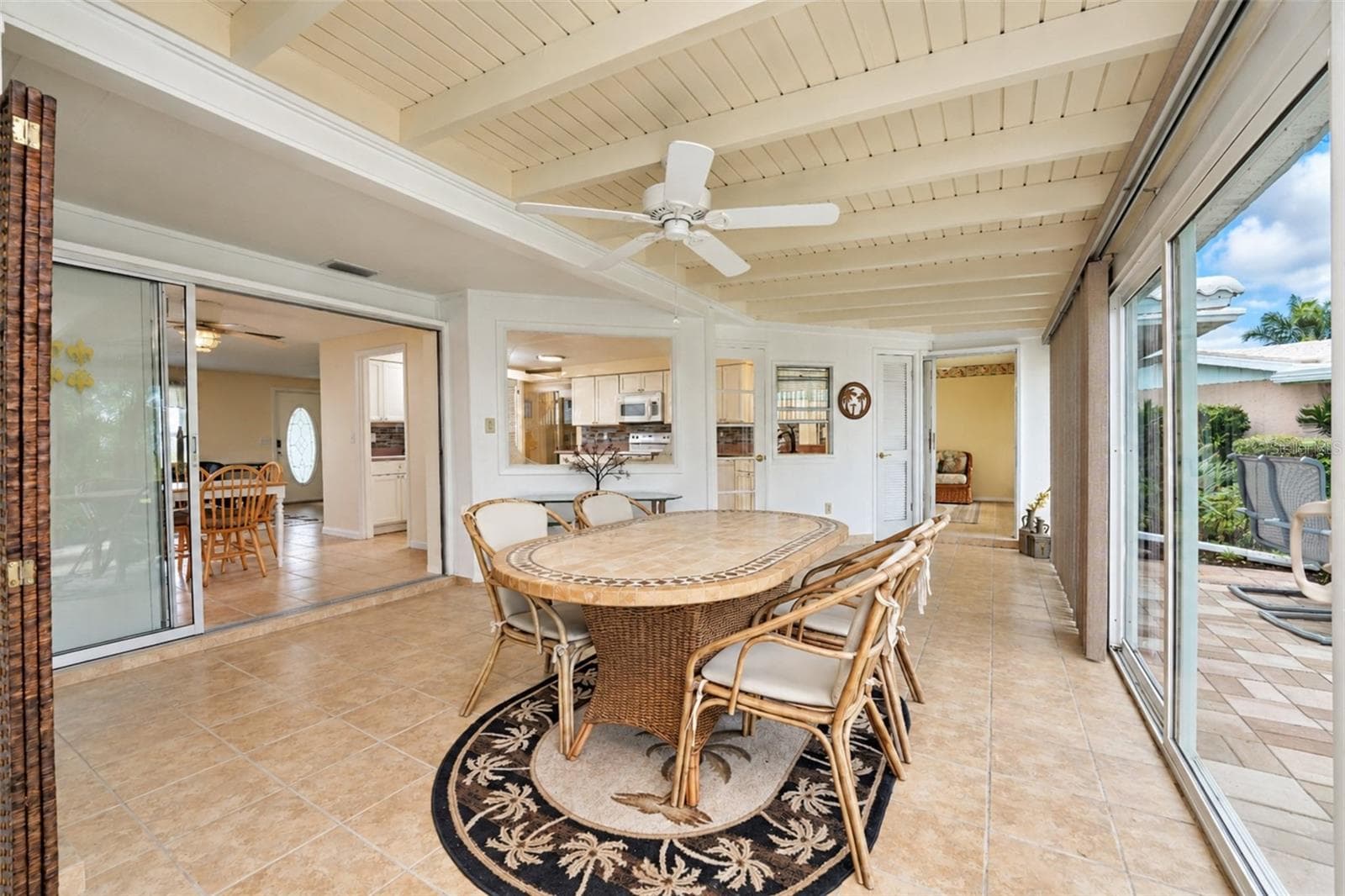 Florida Room - 21 OAKWOOD DR N #21, ENGLEWOOD