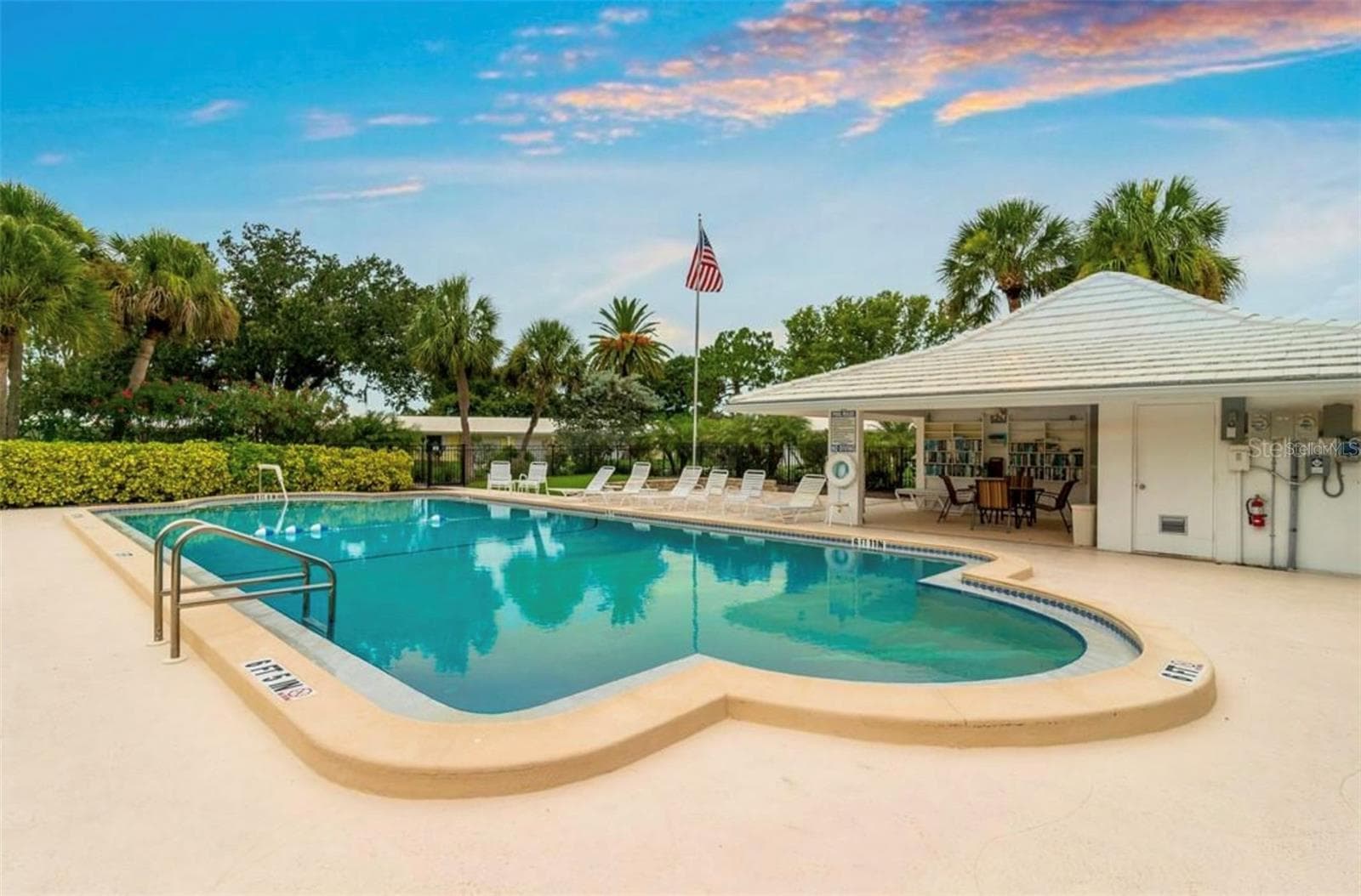 Community Pool - 21 OAKWOOD DR N #21, ENGLEWOOD