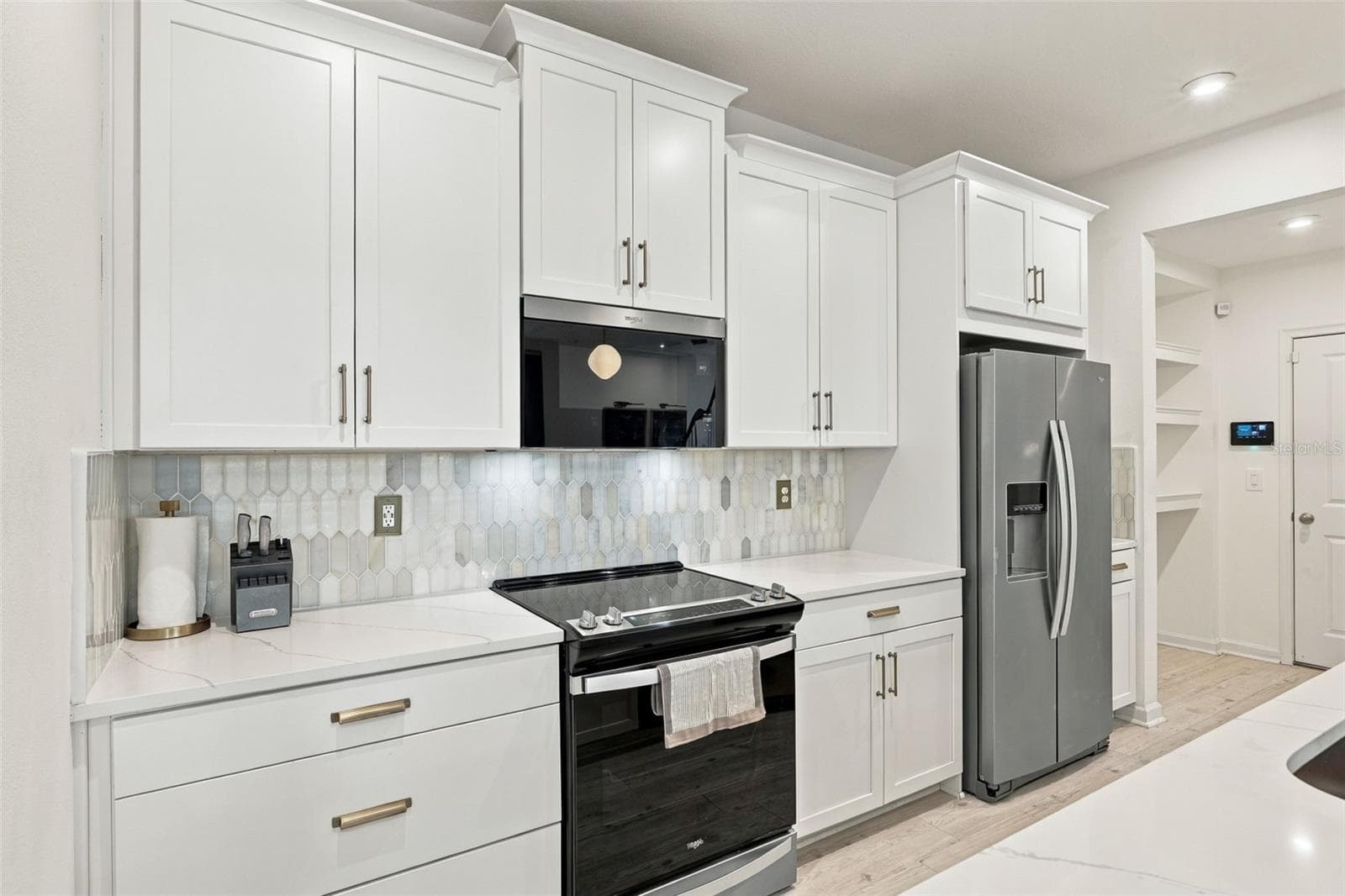 Townhouse at 5608 BROOKLET WOODS DR, WESLEY CHAPEL, photo 9 of 46