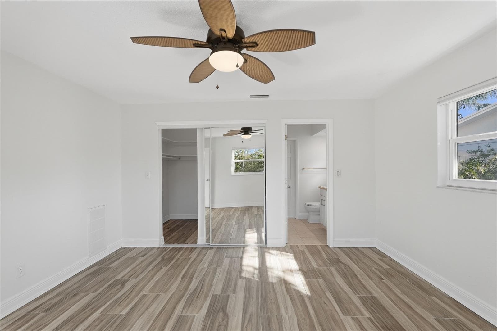 Single Family Residence at 1460 69TH PL S, ST PETERSBURG, photo 21 of 45