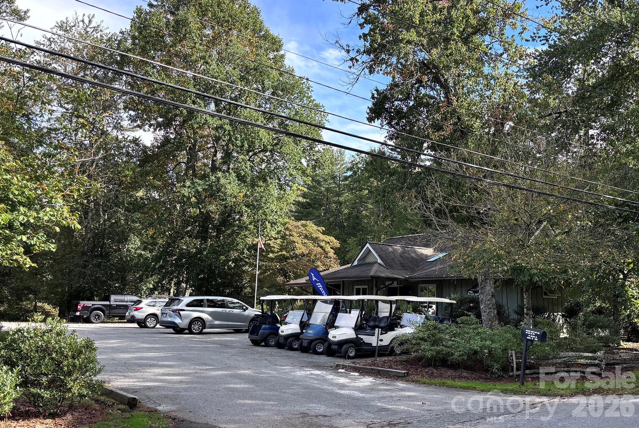 Get ready to golf on the 9 hole course! - 191 Friar Tuck Lane, Brevard