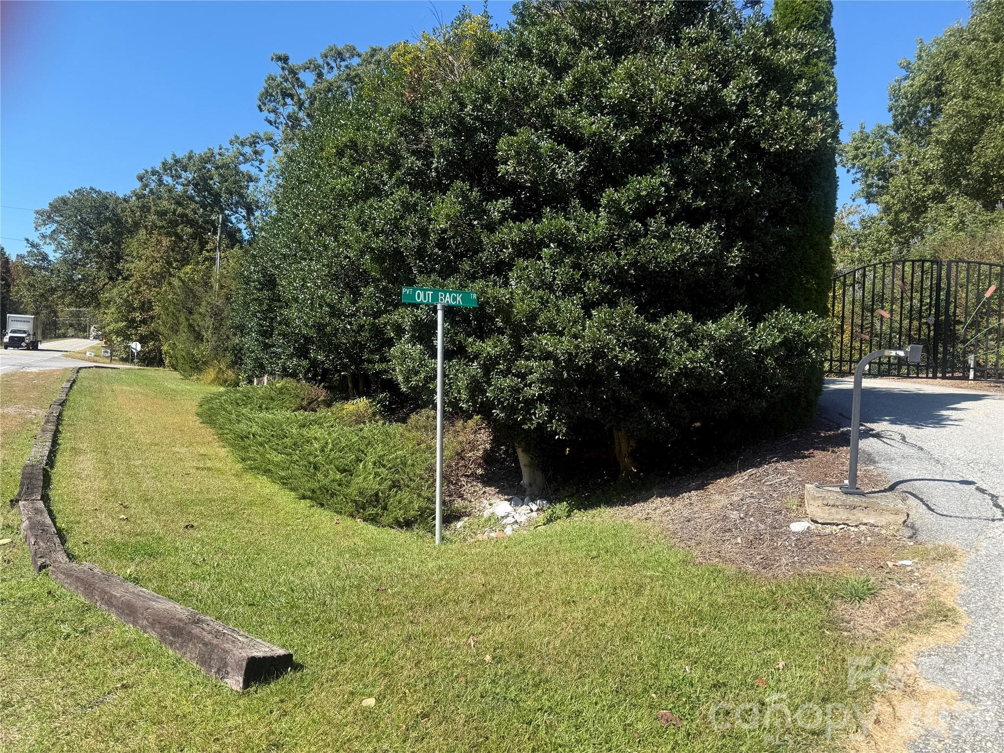 upper entrance - 00 Meadows Station Drive, Nebo