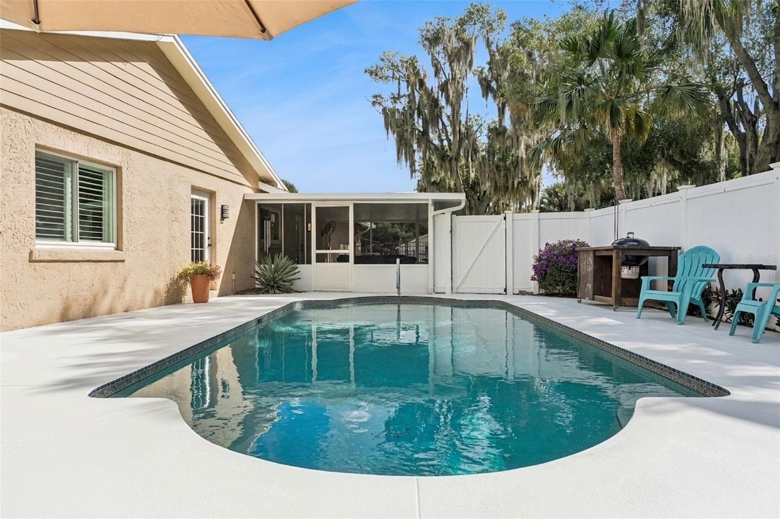 Your own private oasis with a pool! - 698 SAUSALITO BLVD, CASSELBERRY