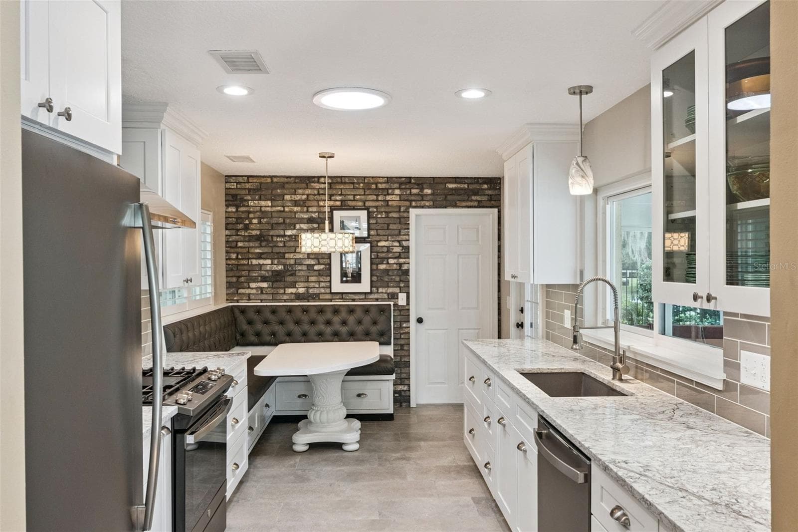 Completely Remodeled Kitchen - 698 SAUSALITO BLVD, CASSELBERRY