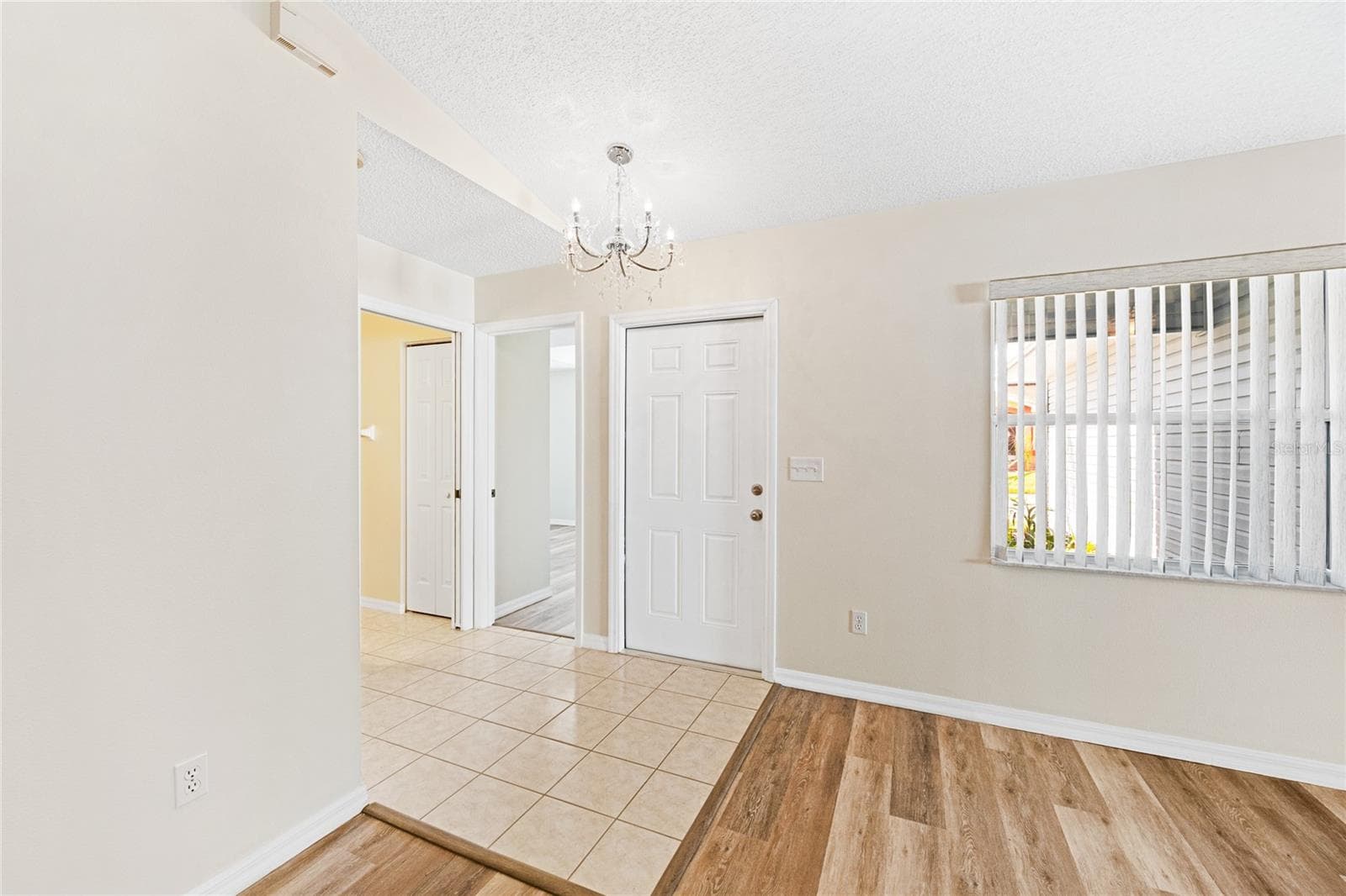 Single Family Residence at 32656 OAK PARK DR, LEESBURG, photo 9 of 59