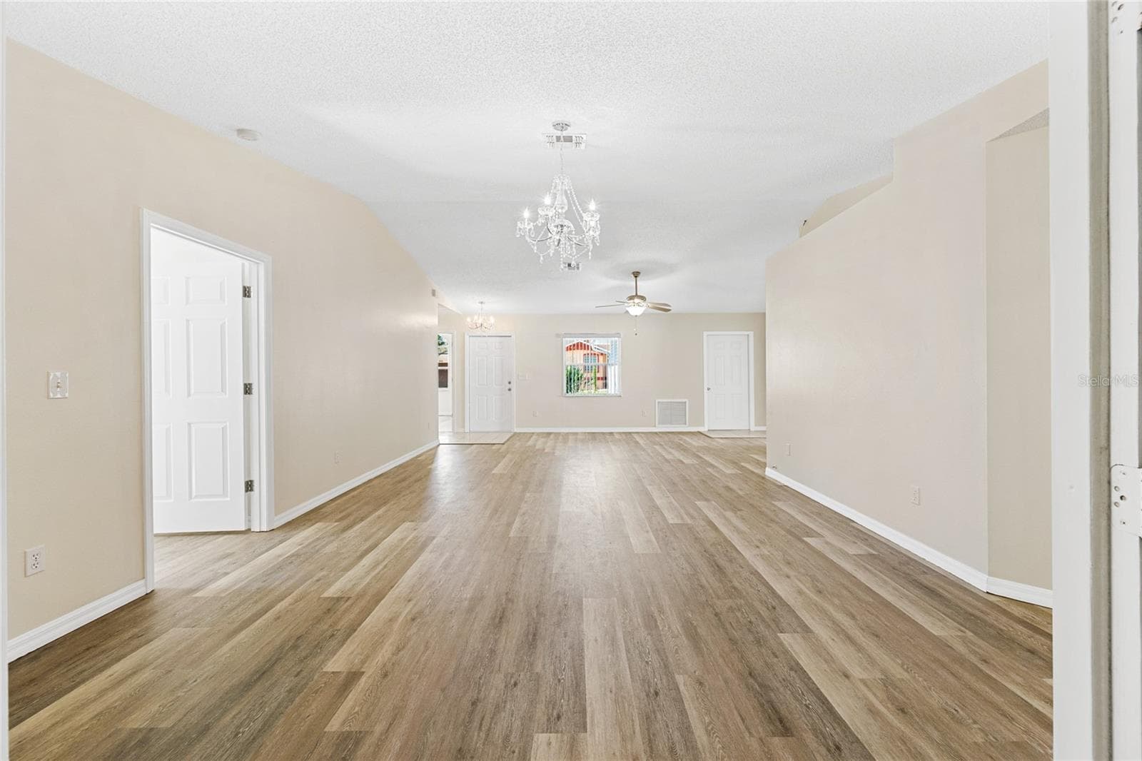 Single Family Residence at 32656 OAK PARK DR, LEESBURG, photo 39 of 59