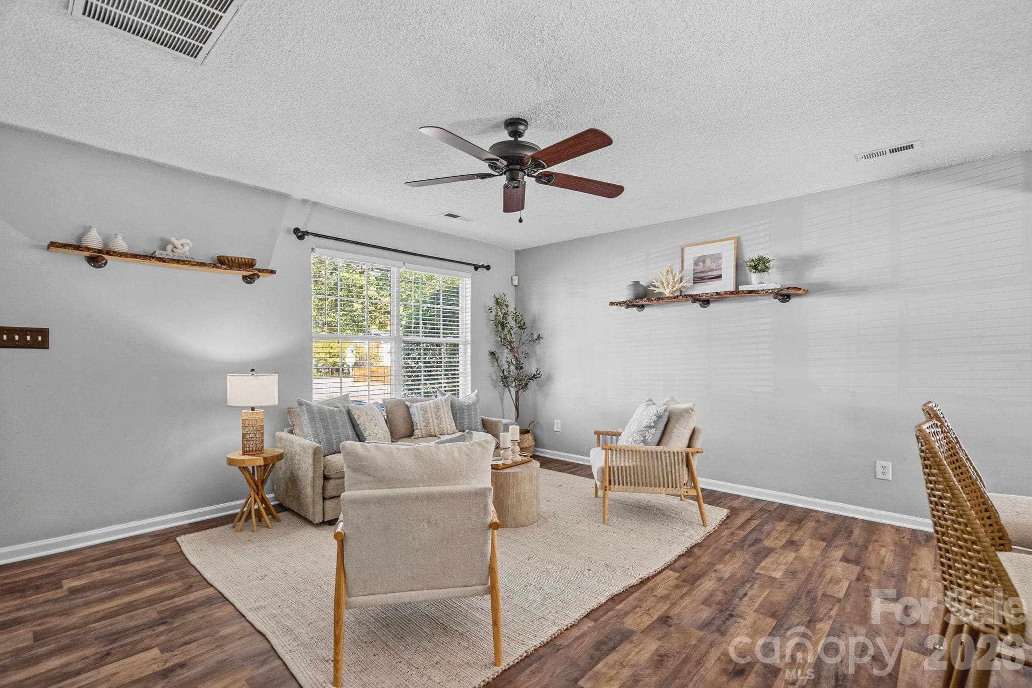Living room - 130 Camforth Drive, Mooresville