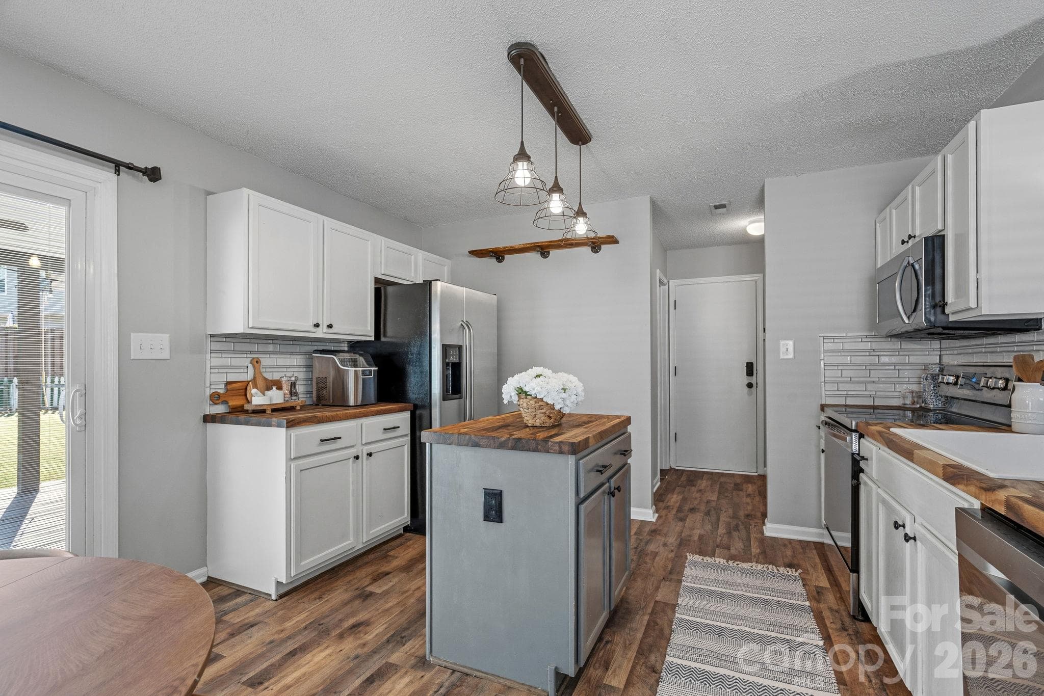 Kitchen - 130 Camforth Drive, Mooresville