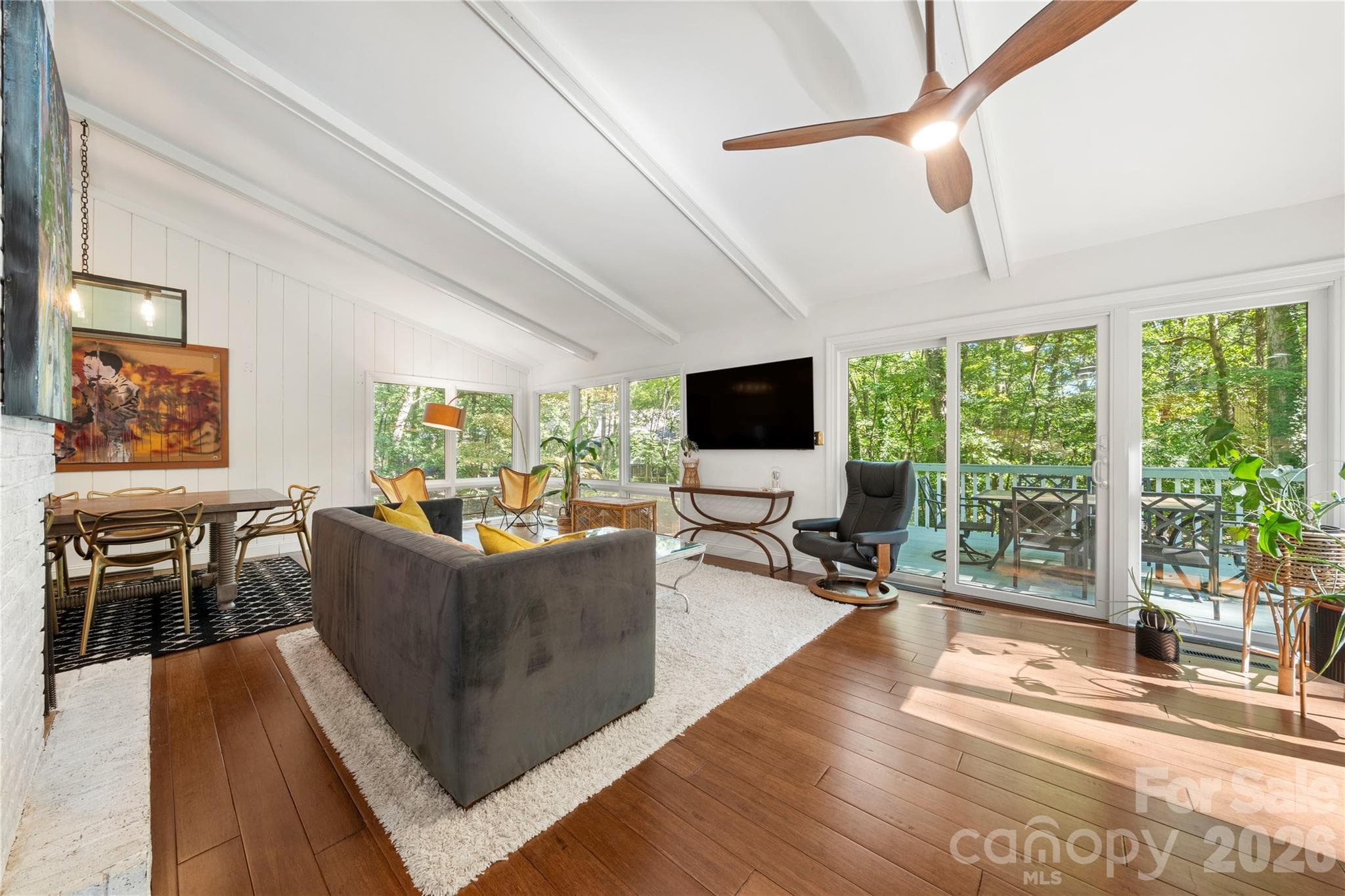 Single Family Residence at 6 Oakwood Court, Clover, photo 12 of 35