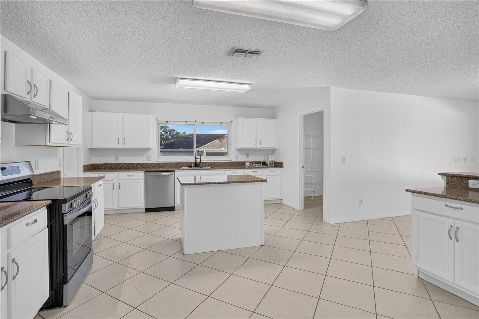 Single Family Residence at 1254 N RIDGE BLVD, CLERMONT, photo 20 of 44