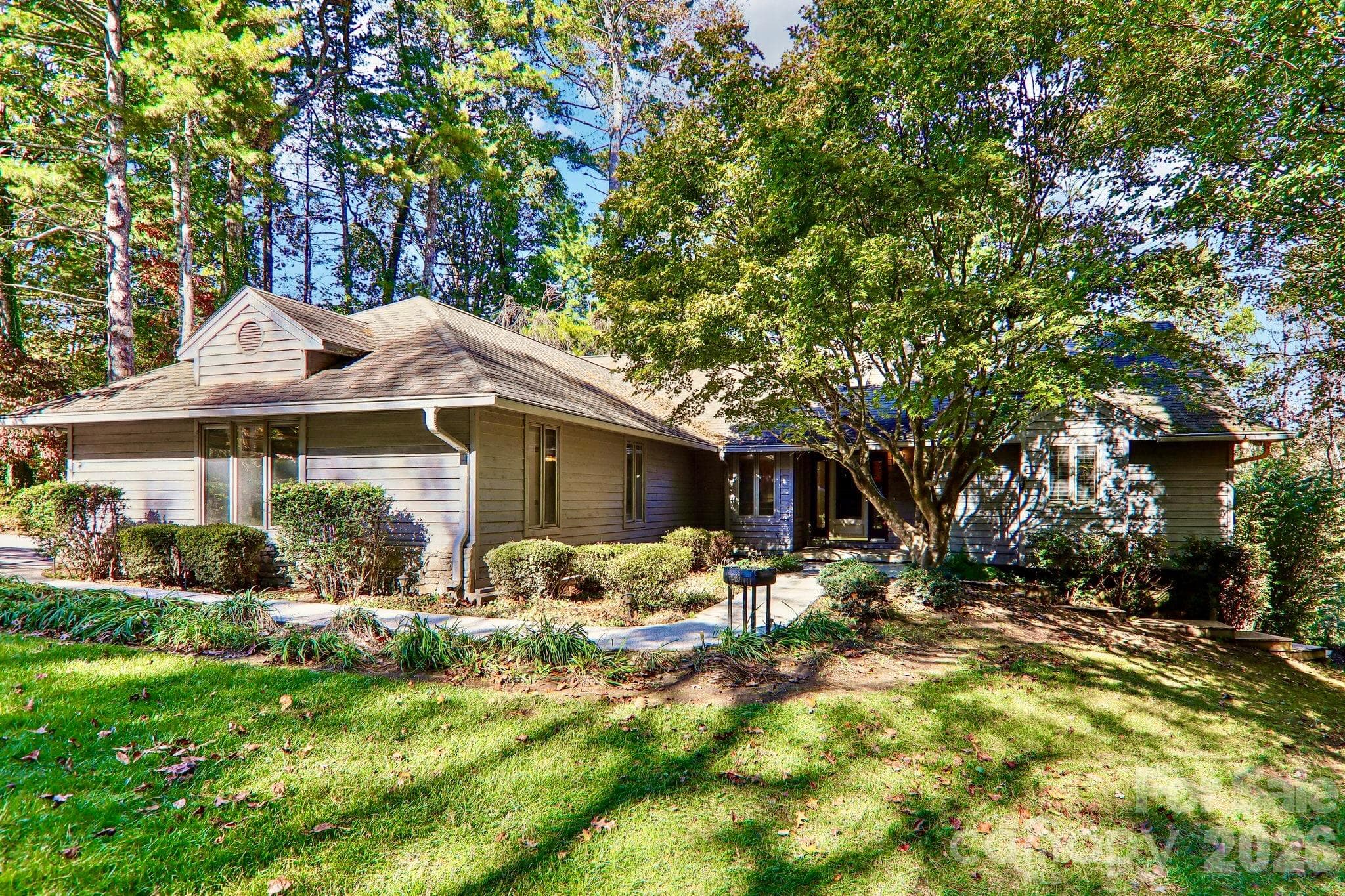 Welcome Home! - 108 Kenwood Drive, Hendersonville