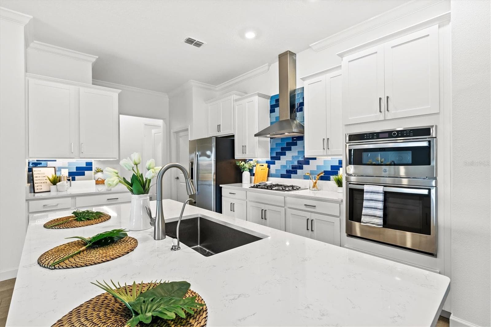 Single Family Residence at 17216 SCUBA CREST ST, WIMAUMA, photo 10 of 98